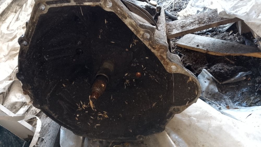 Продам КПП Мерседес 124