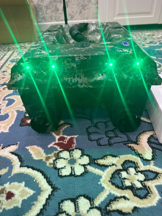 Продам кормовочный кораблик