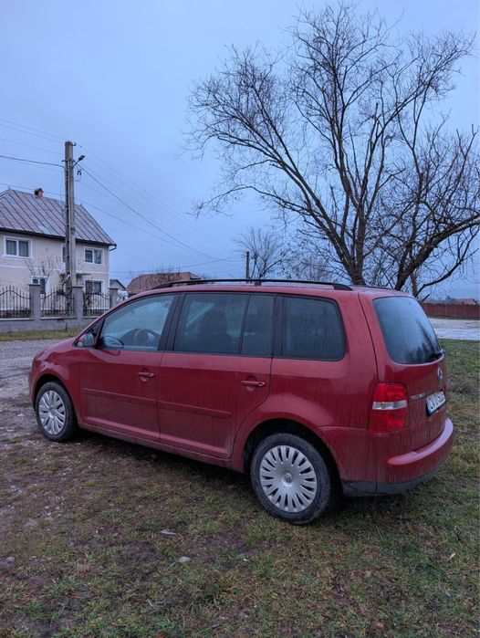 Vând Touran 2.0 TDI