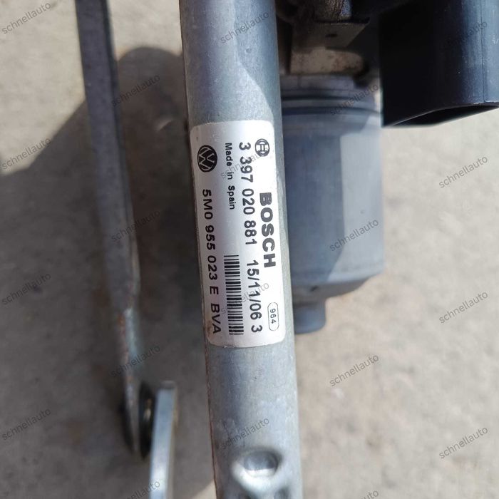 Ansamblu stergator cu motoras stanga VW Golf 5 plus cod 5M0 955 023 E