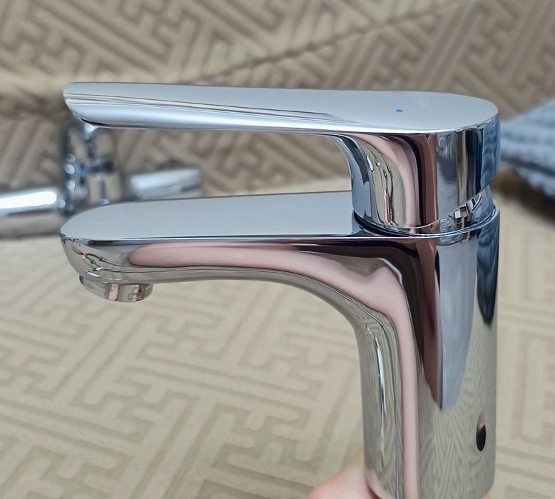 Смеситель для раковины hansgrohe