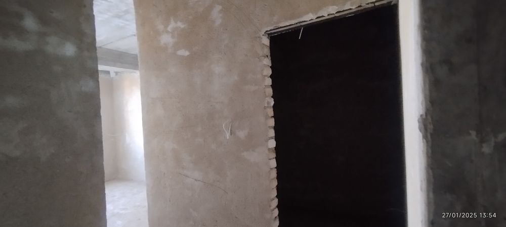 Buxoro shaharda 2 xonalik uy sotiladi