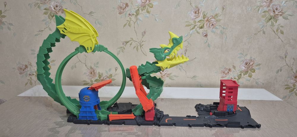 Joc Hot Wheels Cursa Dragonului