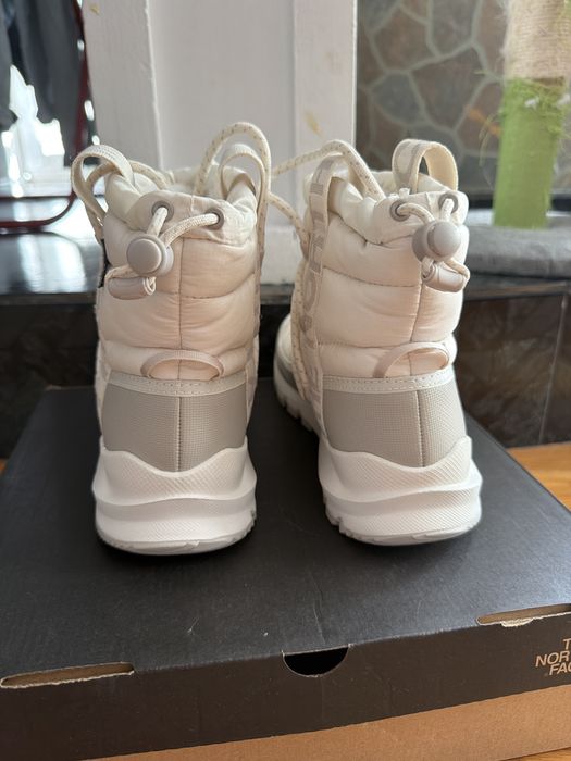 Зимни ботуши The North Face – бели