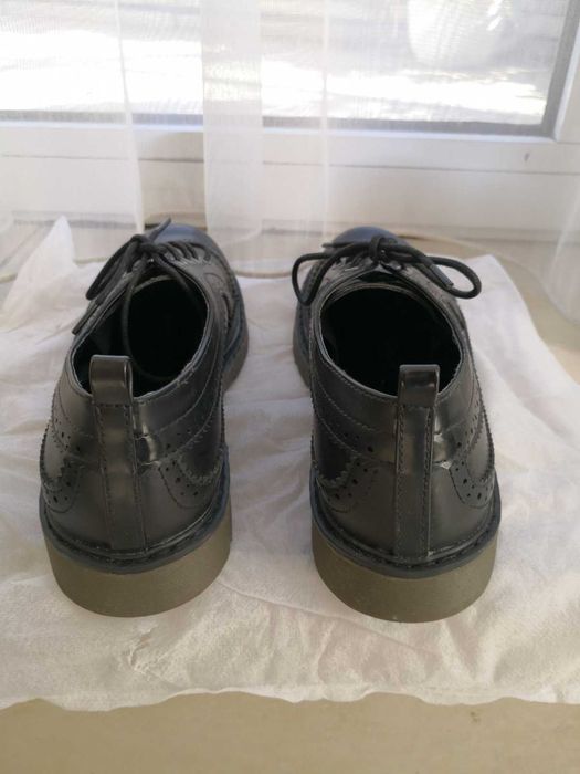 Нови обувки W BATA 38 номер