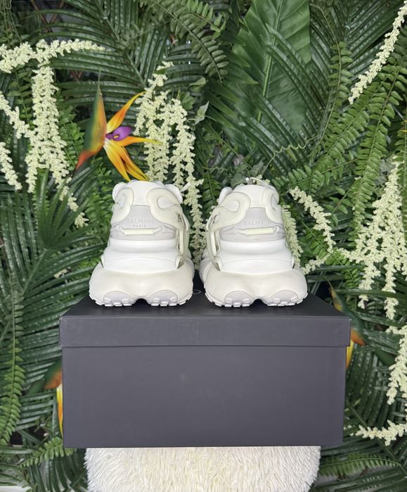 Balmain Unicorn Triple White