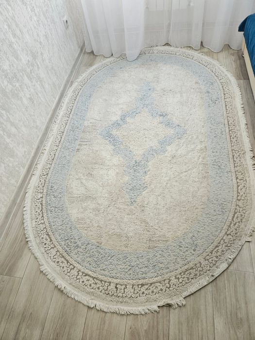 Продам ковер в отличном состоянии