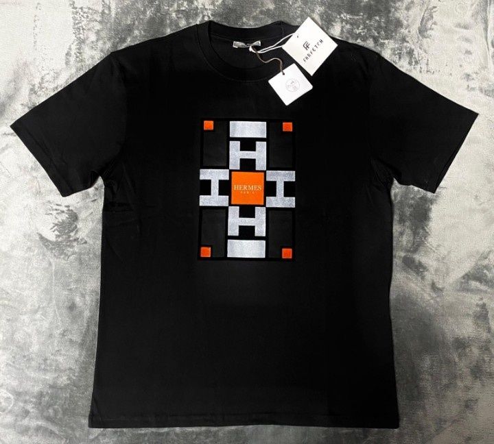 Vand tricou nou de barbati
