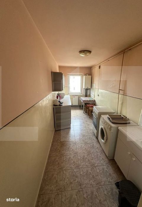 Apartament 3 camere, decomandate, 71 mp, zona Simeria