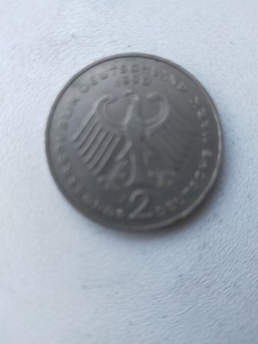 Продам монеты разные