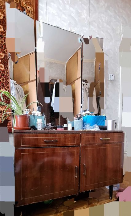 Советский гарнитур в хорошем  состоянии