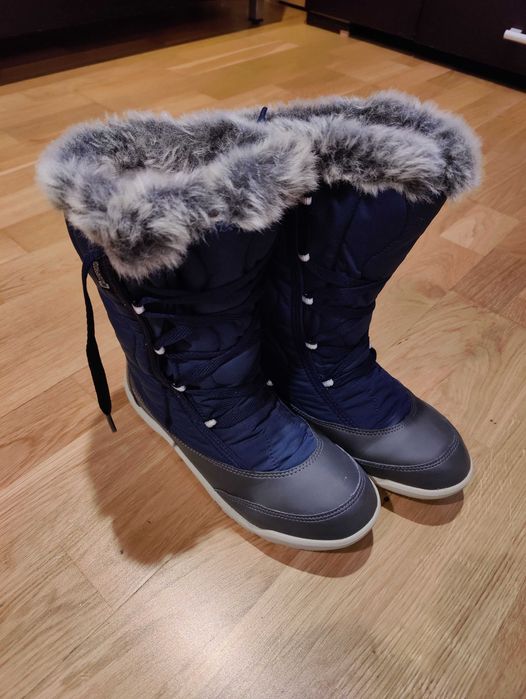 Ghete dama Quechua, impermeabile, marime 37, impecabile