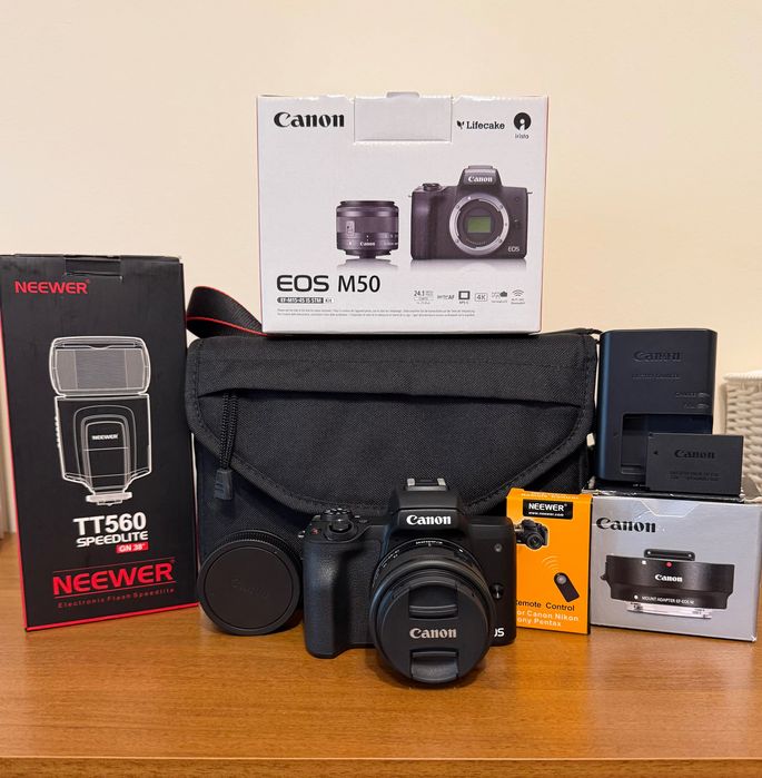 Камера Canon EOS M50 Mark I + пълен фото и видео комплект