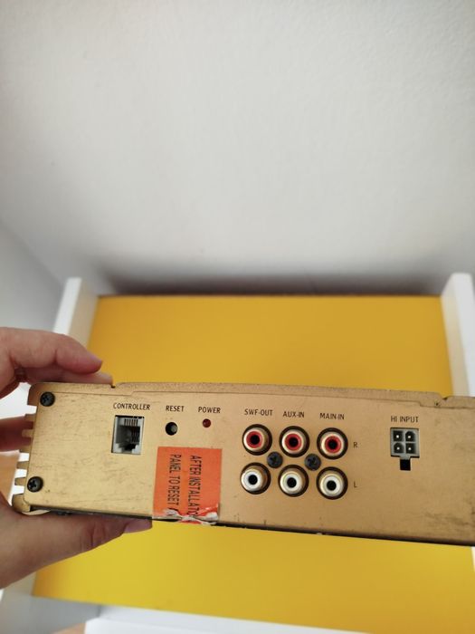 Usilitel ekvalayzer Aciko 4x50