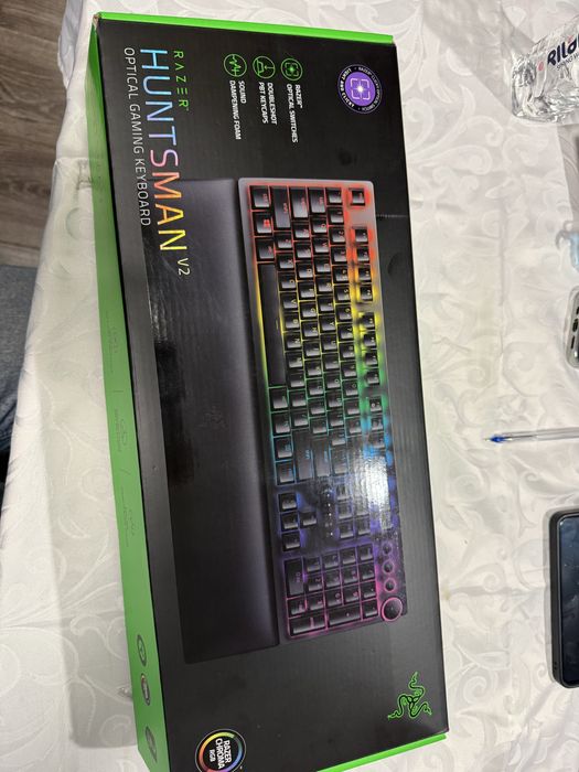 Razer Huntsman v2  геймърска клавиатура
