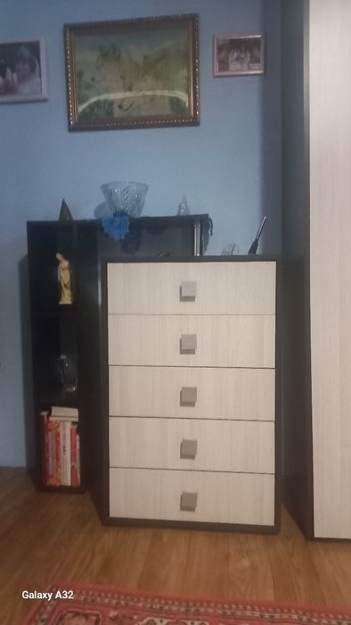 Продам  отличный комод.