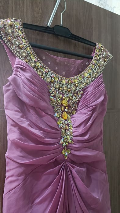 Вечернее платье на корпоратив