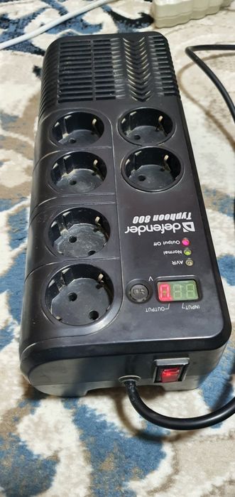 Стабилизатор напряжения