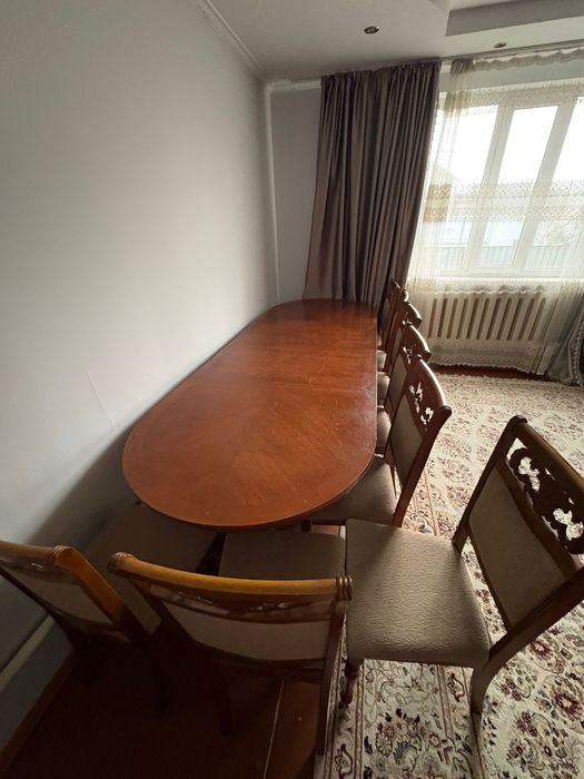 Продам обеденный стол