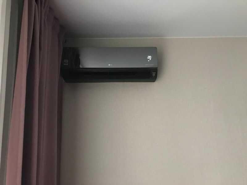 LG Кондиционер 12/18 BK Artcool Mirror Dual Inverter 18/24 есть оптом