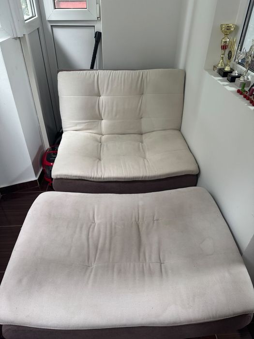 Gratuit Fotoliu + scaun picioare