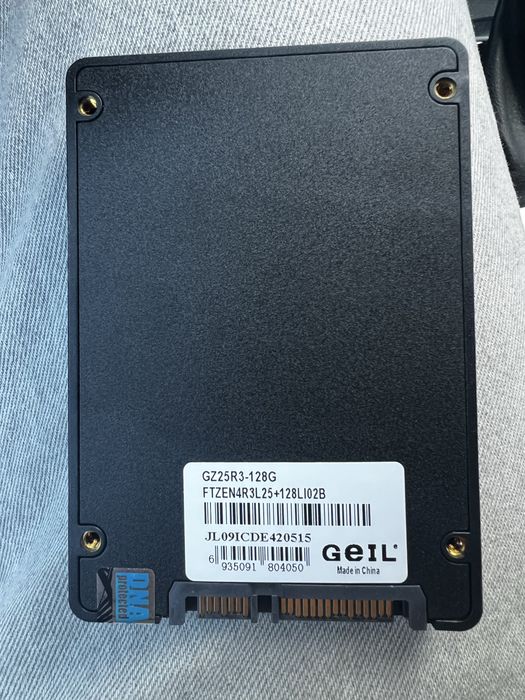Продам SSD диск на 128 gb