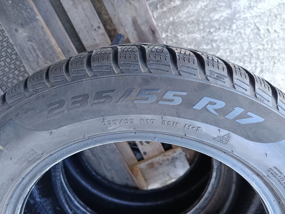 235 55 R 17.PIRELLI Дот 2720