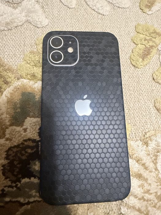 Iphone айфон 12 в хорошем состоянии