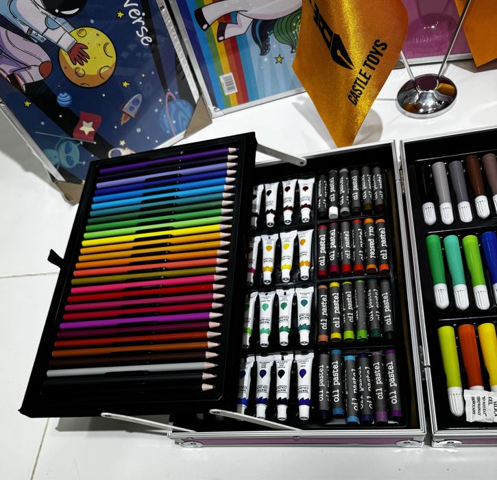 Набор для рисования качество очень хорошо 145.шт