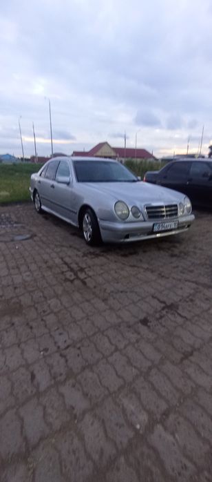 Продам mercedes 210