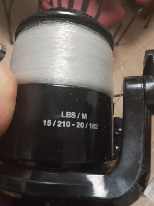 Vând 3 mulinete .MILo si LEEDA