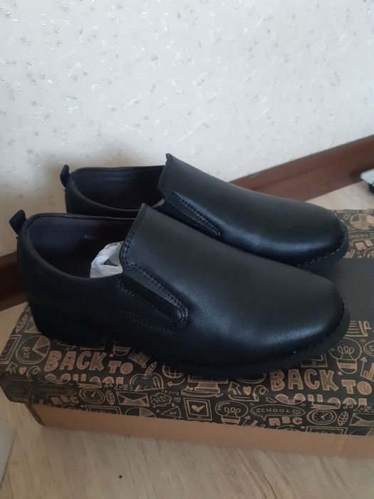 Продам туфли для мальчика