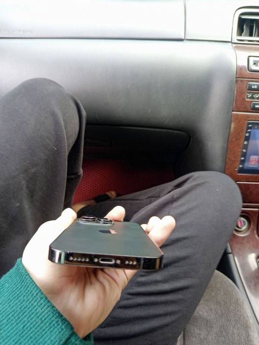 Продам Iphone 14 pro