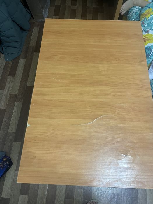 Продам      стол