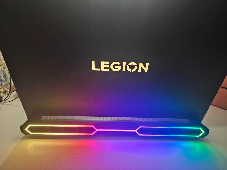 Legion Pro 7 16IAX10H