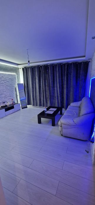Închiriez Apartament de lux  în regim hotelier