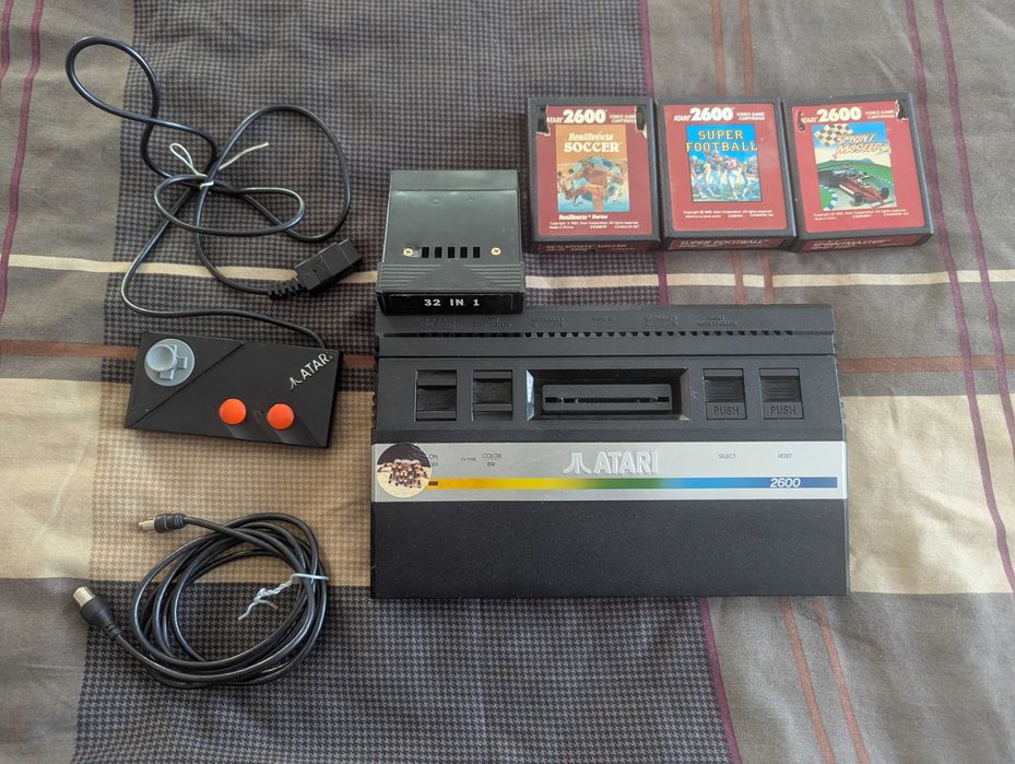 Atari 2600 Junior комплект