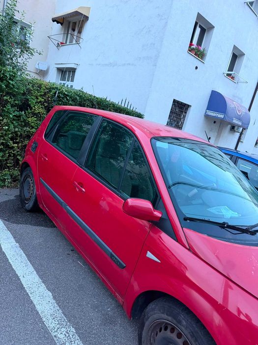RENAULT 4 2004 — imagine 2