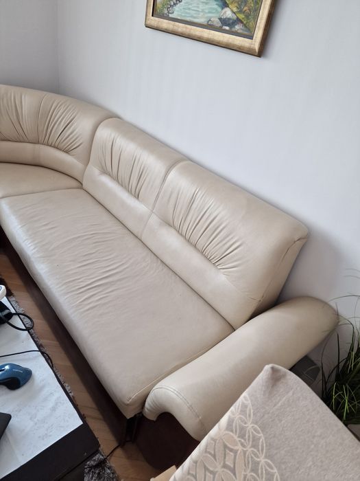 Ъглов кожен диван