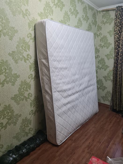 Продам матрас 2,1х1,7м