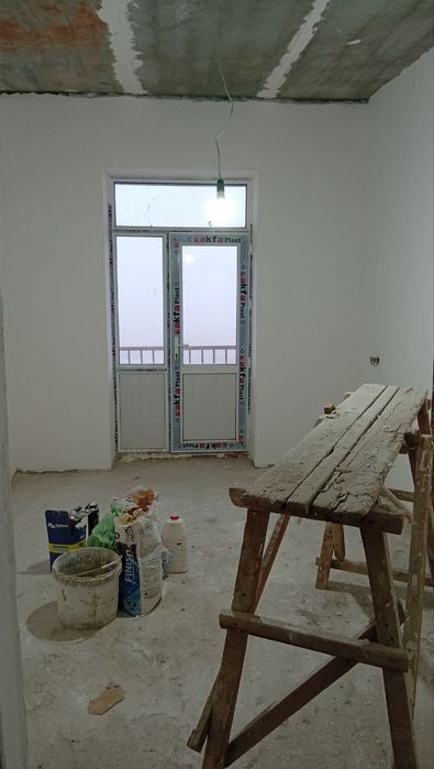 3 хонали 87 КВ ли квартира сотилади янги курилган
7 каватли уйнин