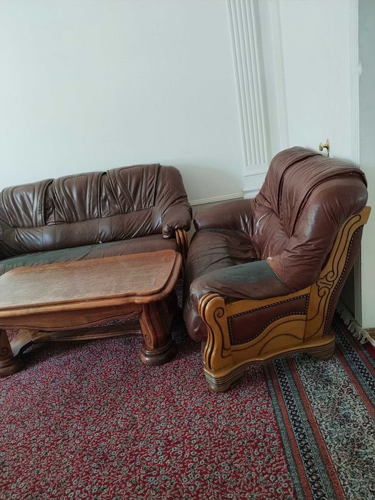 Продается кожаный диван кресло