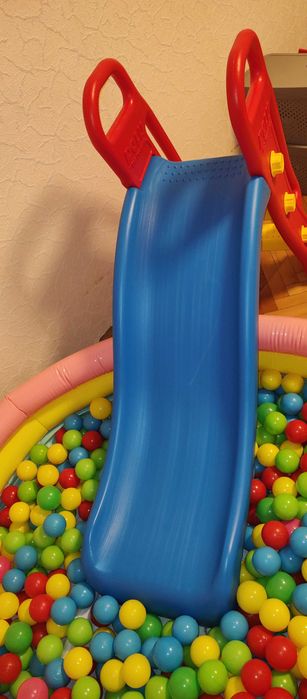 Пързалка DOLU + топки за басейн