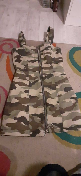 Rochie camuflaj H&M, mas 36 (S), noua