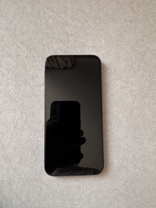 Iphone 13 pro (мокрый асфальт)