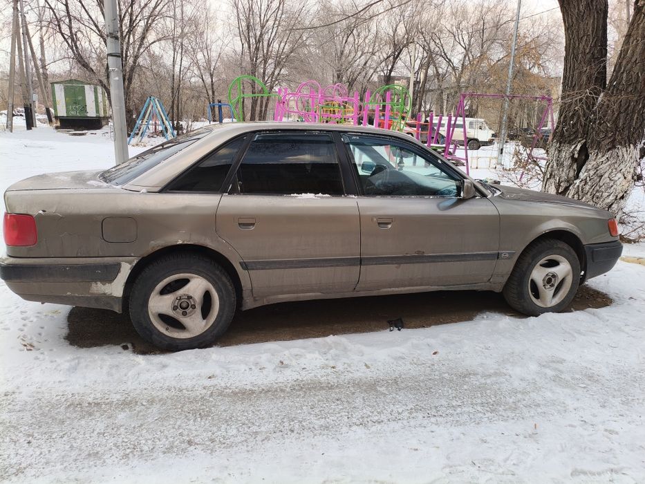 Продам Ауди 100 с4