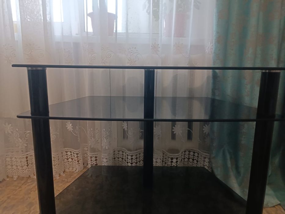 Продам тумбу под телевизор