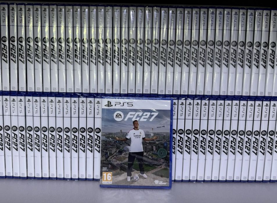 Продам FIFA 27  оригинал