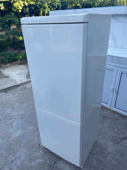 Хладилник с фризер Electrolux