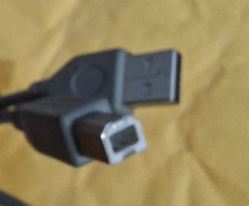 Cablu Date Instrument Orga Chitara si CD cu ritmuri romanesti hore